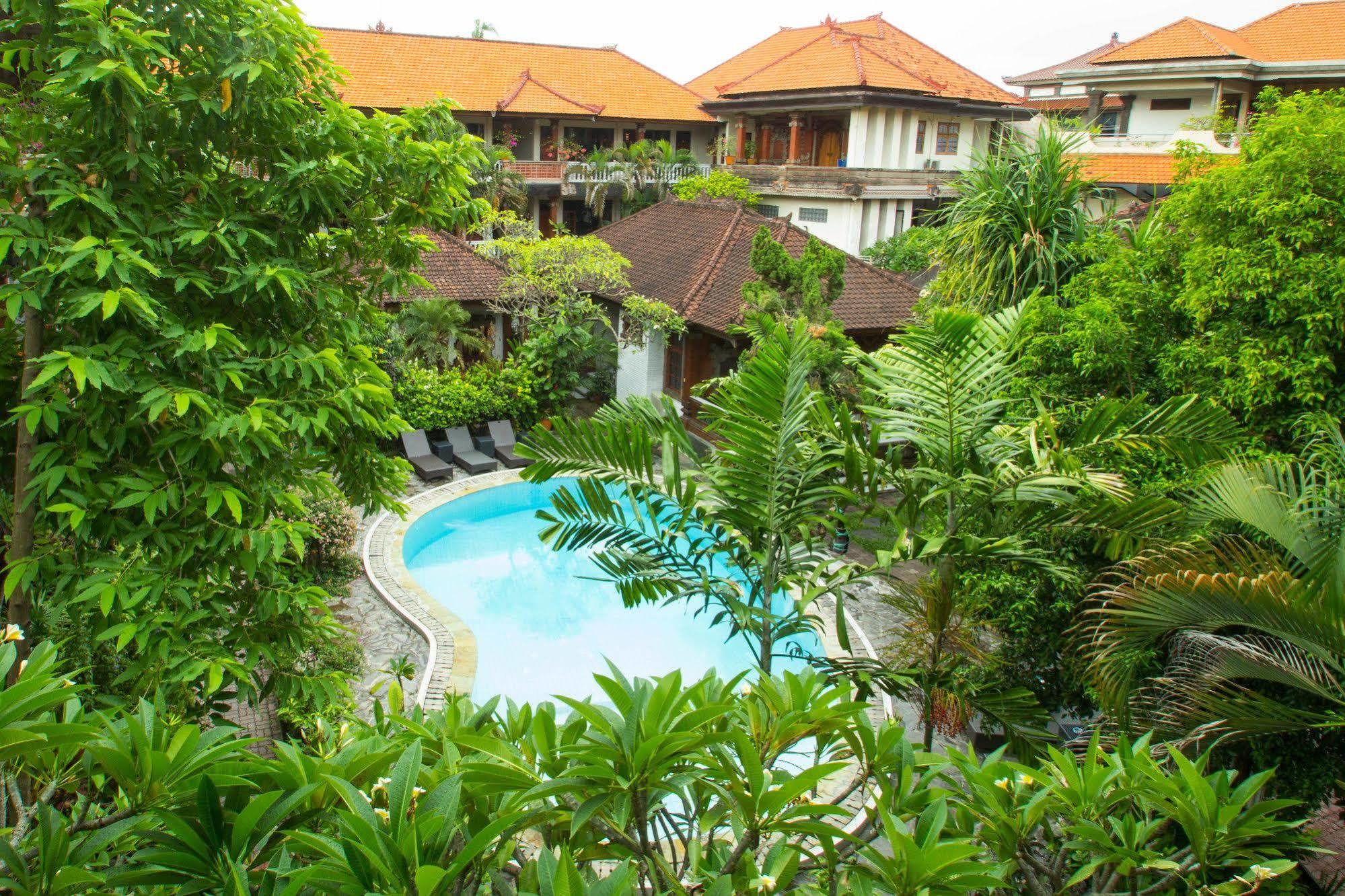 Simpang Inn Hotel Legian Zewnętrze zdjęcie